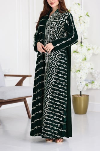 جلابية مخمل فاخرة تطريز يدوي بنقوش تراثية وتفاصيل...