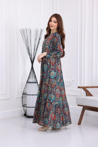 جلابية رايون قطن منقوش بتطريز خفيف على الصدر