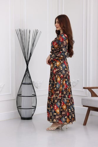 جلابية رايون قطن منقوش بتطريز خفيف على الصدر