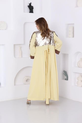 جلابية لينن قطعتين مع بشت بفتحة من الخلف وتطريز تر...