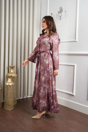 جلابية شيفون بنقوش ورود ملونة مرصع بالكريستال