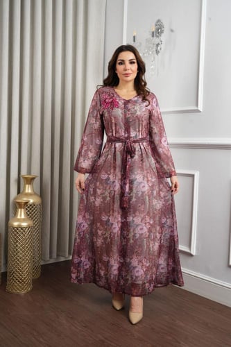 جلابية شيفون بنقوش ورود ملونة مرصع بالكريستال