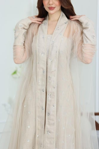 جلابية لينن كويتية قطعتين بتطريز خفيف مع بشت شيفون