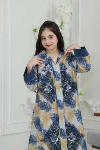 جلابية لينن ( بناتي ) بطبعة ريش وتطريز ترتر