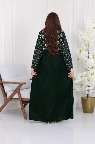 جلابية مخمل فاخرة تطريز يدوي بنقوش تراثية وتفاصيل...