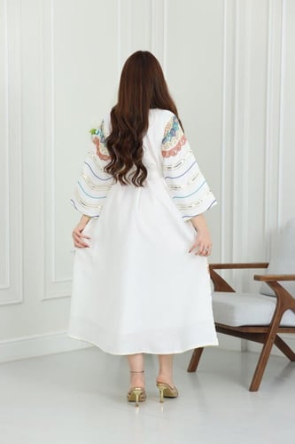 جلابية لينن كويتية بتطريز ترتر