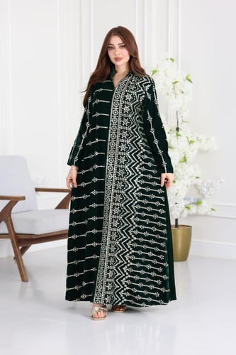 جلابية مخمل فاخرة تطريز يدوي بنقوش تراثية وتفاصيل...