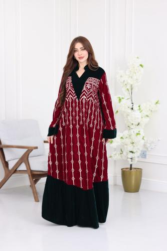 جلابية سهرة مخملية فاخرة بلمسة نجدية وتطريز لؤلؤي...