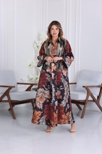 جلابية لينن فاخرة بنقشة أوراق وتطريز لامع بقصة واس...