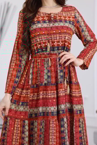 جلابية رايون قطن منقوش بتطريز على الصدر