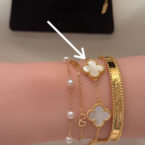 Van Cleef bracelet five flowers white with gold-pl...
