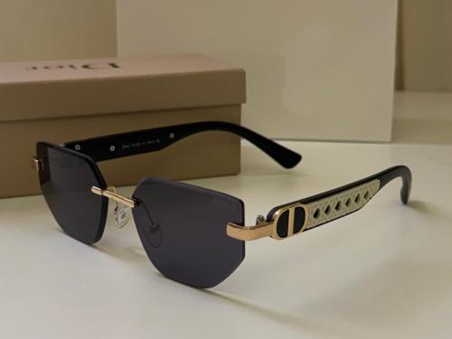 Women's Dior glasses, Italian-made