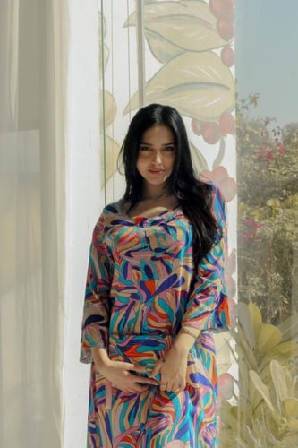 فستان نسائي مع حقيبة
