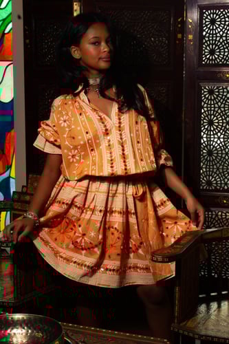 فستان نسائي