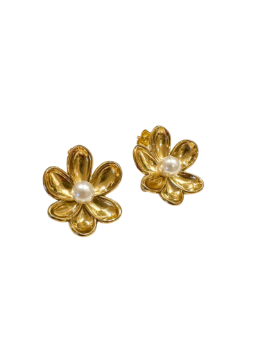 Daisy Pearl Earrings