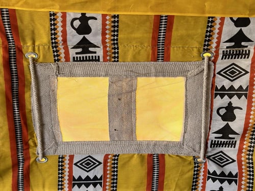 خيمة باكستانية اسود مخطط واجهه شفاف