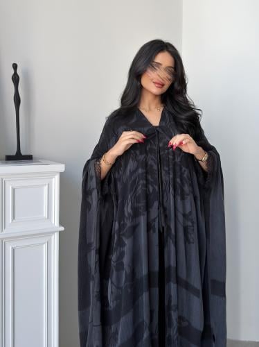 Abaya Bisht Saba