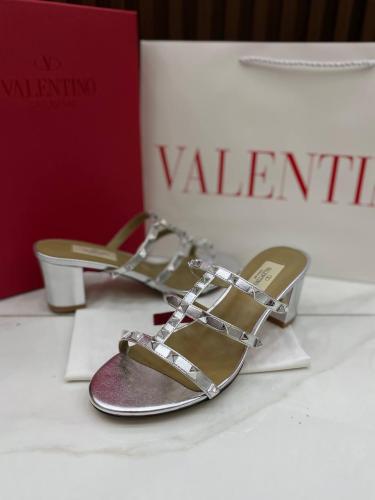 صندل فالنتينو فضي مع الملحقات