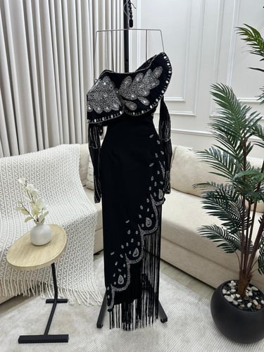 فستان سهره مشكوك