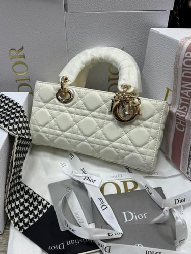 شنطه ليدي ديور مستطيل حجم وسط ماستر