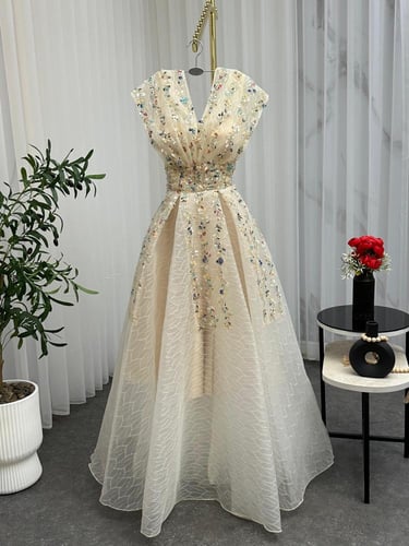 فستان خطوبه اف وايت