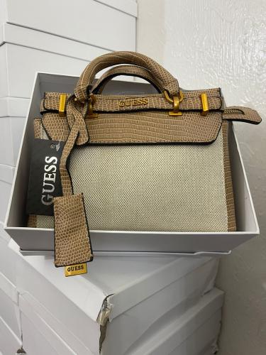 شنط جيس مخفضه