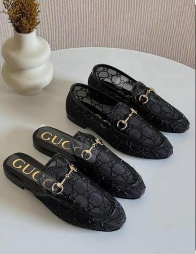 فلات قوتشي كرستال اسود