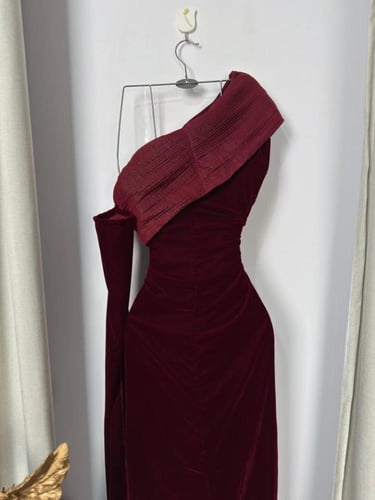 فستان سهره عنابي مخمل