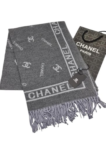 سكارف شانيل رجالي