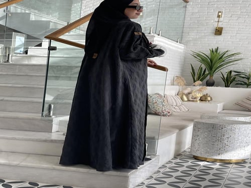 عبايه الانيقة