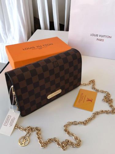 شنط لويس فيتون مخفضه