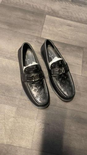 جزمه رسميه لويس فيتون