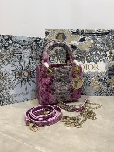 شنط ليدي ديور ماستر مع الملحقات