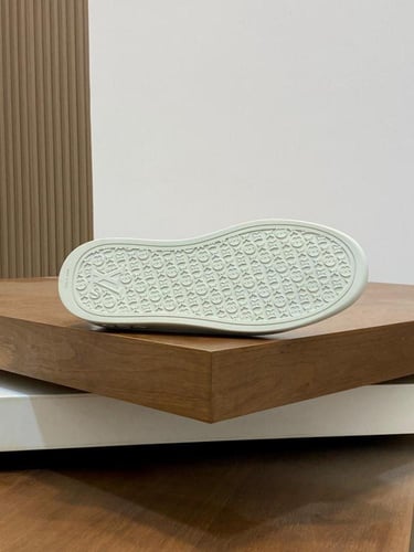 شوز لويس فيتون ماستر بالطلب يتوفر