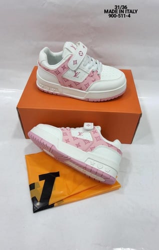 شوز اطفال لويس فيتون