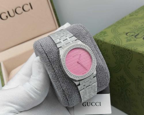 ساعه قوتشي نسائي