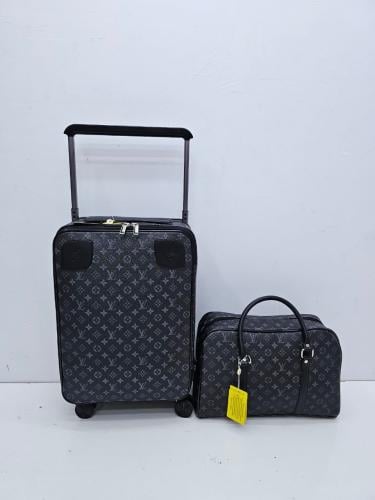 عرض طقم شنطه سفر+شنطه يد