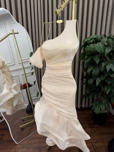 فستان الدلوعات بينك