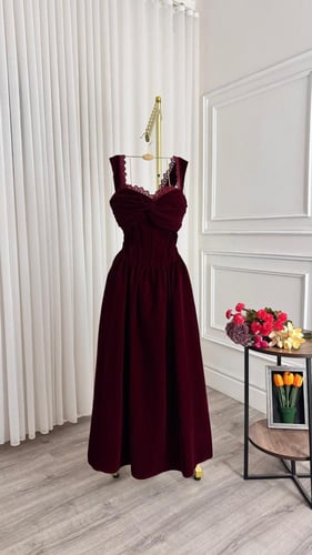 فستان سهره عنابي مخمل