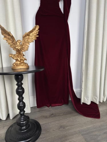 فستان سهره عنابي مخمل