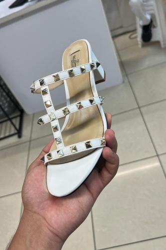 صندل فالنتينو ابيض