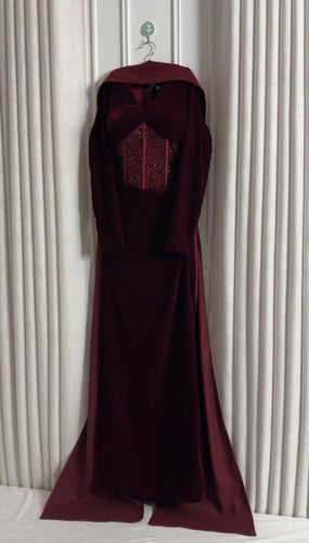 فستان سهره عنابي مخمل