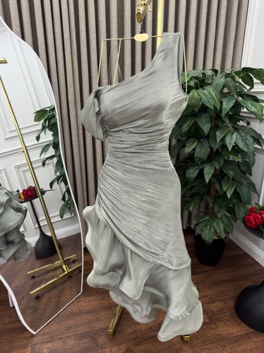 فستان الدلوعات بينك