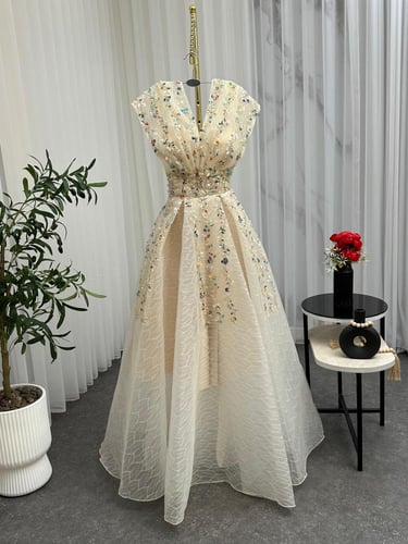 فستان خطوبه اف وايت