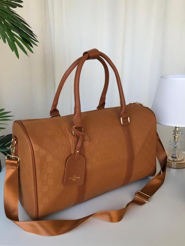 شنطه هاند باق لويس فيتون