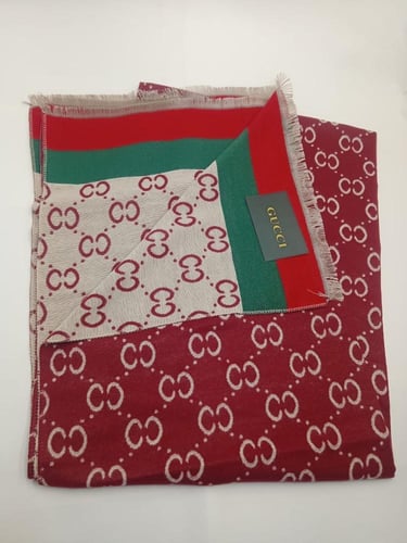 سكارف قوتشي