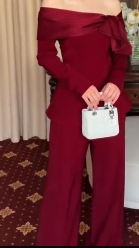 بدله العيد احمر