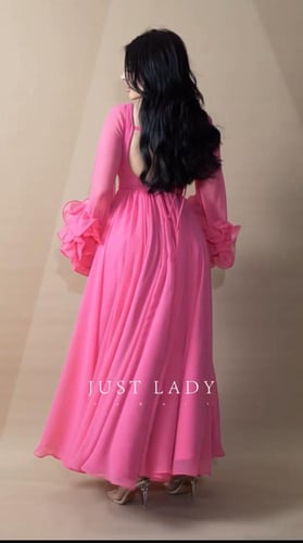 فستان ناعم وردي