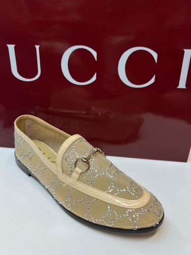 فلات قوتشي كرستال بيج