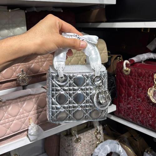 شنطه ليدي ديور ماستر ميني